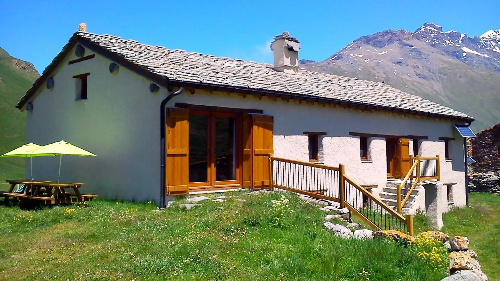 Chalet D'Alpage De Savalin A 2000 Metres D'Altitude Au Lac Du Mont-Cenis Val Cenis
